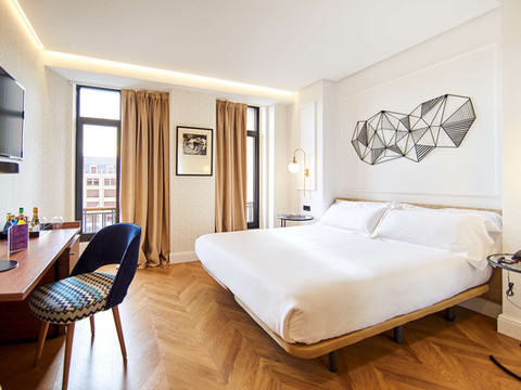 莱昂西方阿方索五世酒店