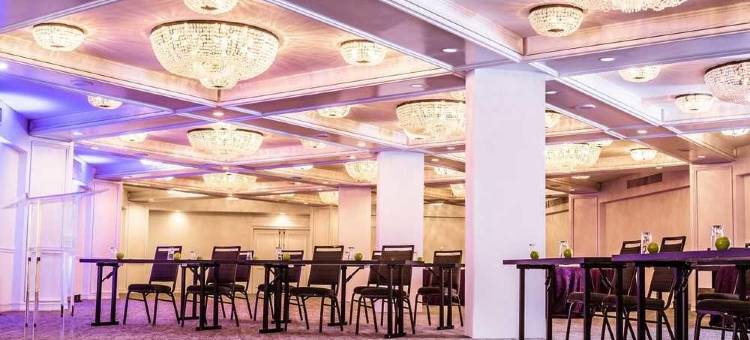 迈阿密科科纳特格罗夫万怡酒店(Courtyard by Marriott Miami Coconut Grove)图片
