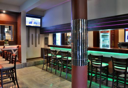 Cresta Oasis Hotel Hotel Overview