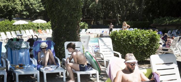 胡 I 皮尼村营地(hu I Pini Village)图片