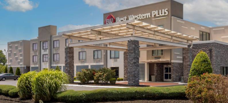 鲍灵格林贝斯特韦斯特优质酒店(Best Western Plus Bowling Green)图片