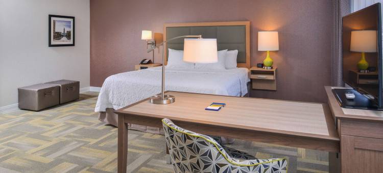 阿尔图纳 - 得梅因希尔顿欢朋酒店(Hampton Inn & Suites Altoona des Moines)图片