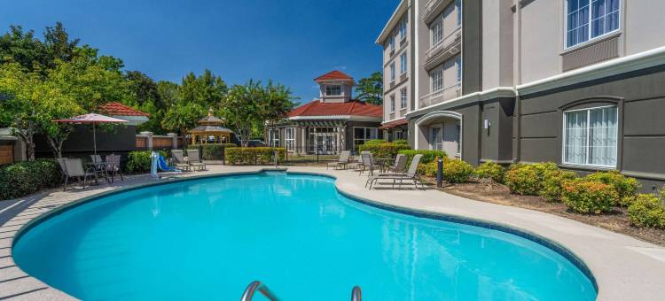 伯明翰胡佛拉昆塔温德姆套房酒店(La Quinta Inn & Suites by Wyndham Birmingham Hoover)图片