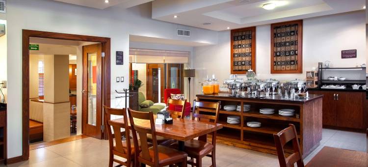 坎布雷贝斯特韦斯特酒店(Best Western Cumbres Inn CD. Cuauhtemoc)图片