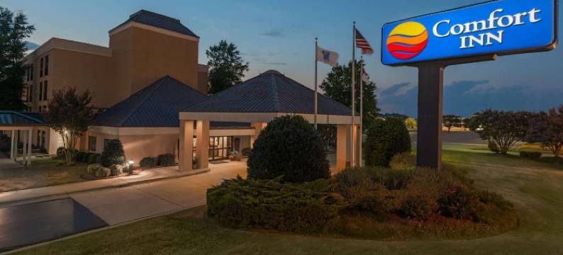 费耶特维尔自由堡附近舒适酒店(Comfort Inn Fayetteville Near Fort Bragg)图片