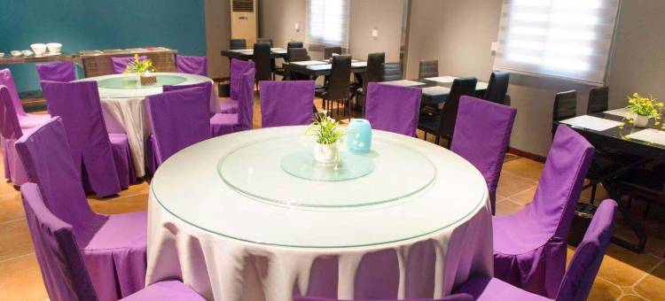 卢氏维多利亚假日酒店图片