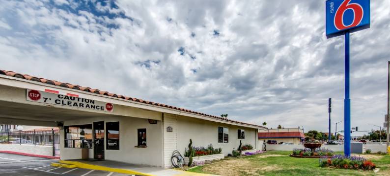加利福尼亚曼特卡 6 号汽车旅馆(Motel 6 Manteca, CA)图片