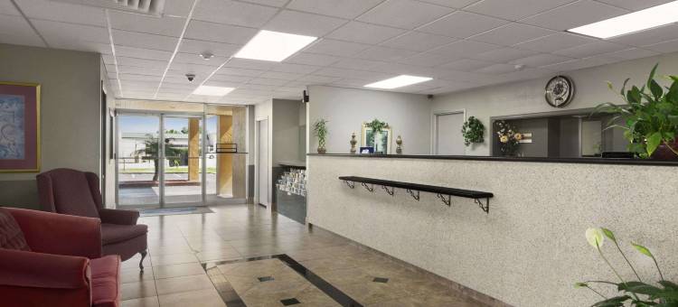 温特哈文佛罗里达州豪生酒店(Howard Johnson by Wyndham Winter Haven FL)图片