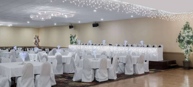 大福克斯华美达酒店(Ramada by Wyndham Grand Forks)图片