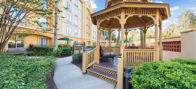 坦帕布兰登摄政公园拉昆塔温德姆套房酒店(La Quinta Inn & Suites by Wyndham Tampa Brandon Regency Park)图片