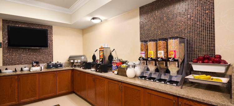 亚特兰大I-75南丽怡酒店(Baymont Inn & Suites by Wyndham Morrow/Atlanta I-75 South)图片