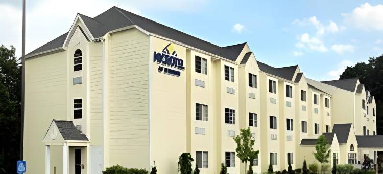 贝克利东温德姆麦客达套房酒店(Microtel Inn & Suites by Wyndham Beckley East)图片