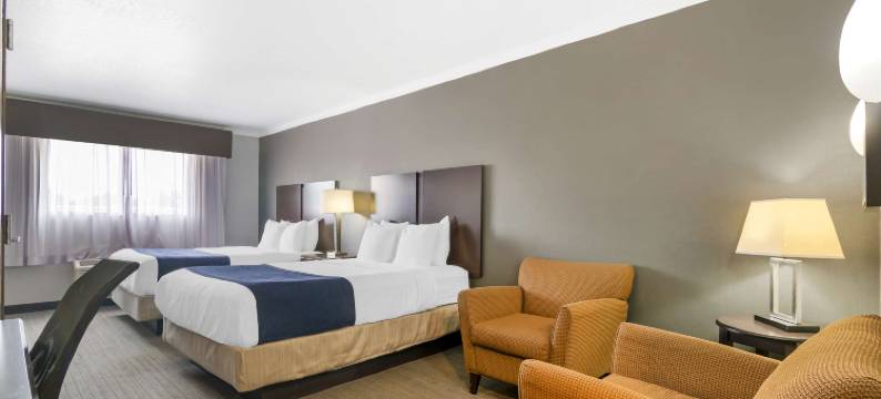 奥拉西贝斯特韦斯特优质套房酒店(Best Western Plus Olathe Hotel)图片