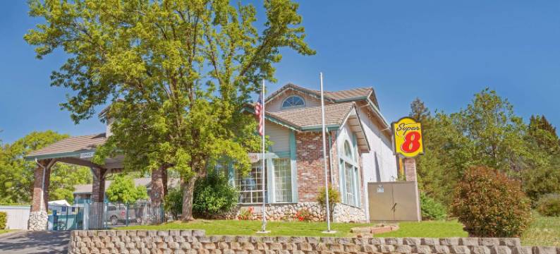 奥本温德姆速8酒店(Super 8 by Wyndham Auburn)图片