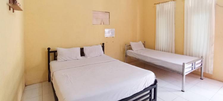 O酒店艾尔沙戴家庭公寓(Reddoorz at El Shaday Homestay Banyuwangi)图片