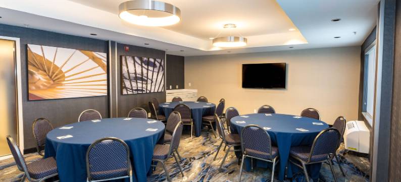 罗利-达勒姆机场/研究三角园区万枫酒店及套房(Fairfield Inn & Suites Raleigh-Durham Airport/Research Triangle Park)图片