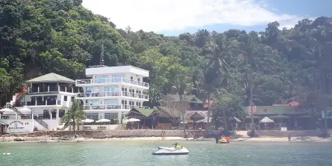 橙色珍珠海灘度假村