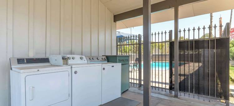 加利福尼亚州马德拉 Studio 6 套房 - 约塞米蒂(Studio 6 Suites Madera, CA - Yosemite)图片