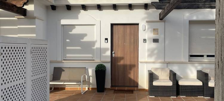 公平道 - 马尔梅诺高尔夫度假村的豪华前线别墅(The Fairways - Luxurious Front Line Villa on Mar Menor Golf Resort)图片