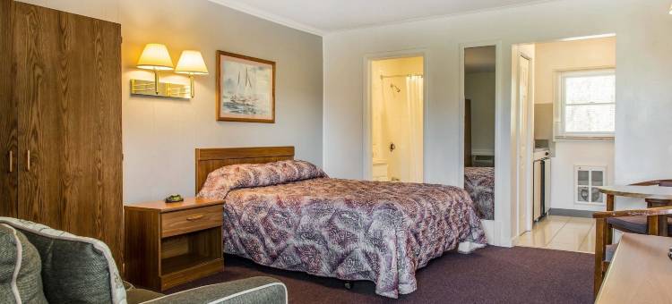 沃特福德罗德威酒店-新伦敦(Rodeway Inn Waterford - New London)图片