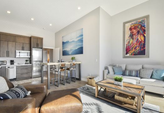 Luxury Home with Stunning Views and Dual Kitchens - Exquisite Retreat Hotel Overview