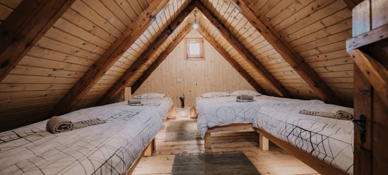 科卡欧吉斯特里卡 - 威力卡普拉妮娜酒店(Koča Ojstrica - Velika Planina)图片