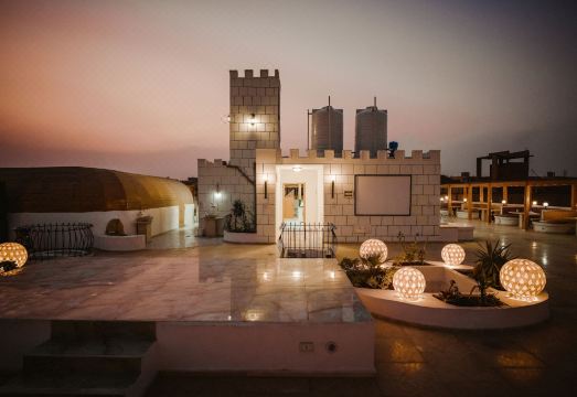 Desert MoonHotel Overview