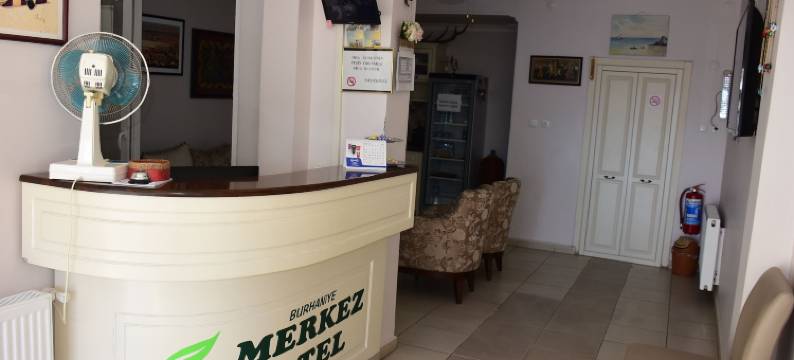 布尔汉尼耶梅尔克兹酒店(Burhaniye Merkez Otel)图片