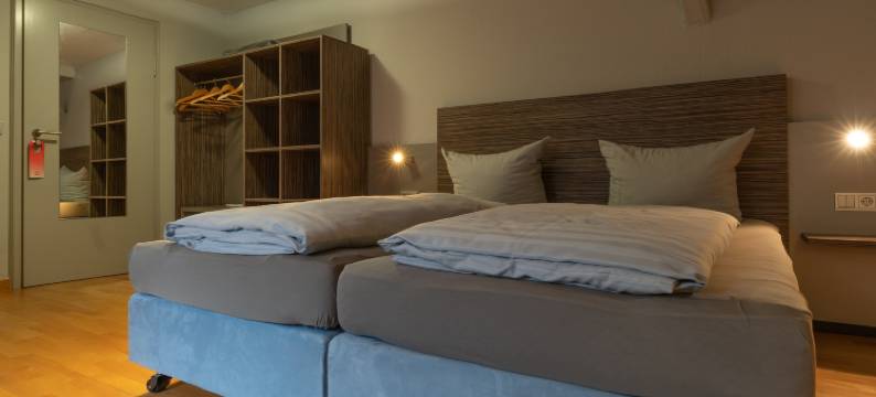 巴迪瑟霍夫酒店(Badischer Hof)图片