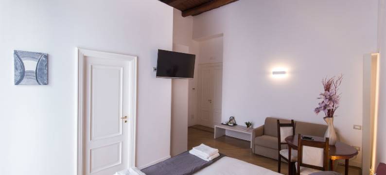 萨沃伊河滨酒店(Savoy Riviera)图片