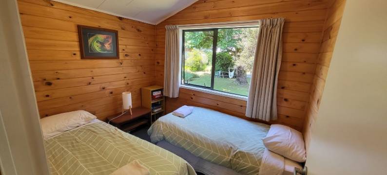 躲避拥挤的小径住宿和自行车之旅(Off the Beaten Trail ACC & Bike Tours)图片