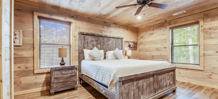 RedAwning的Stone Mountain Lodge四卧室小木屋(Stone Mountain Lodge 4 Bedroom Cabin by RedAwning)图片