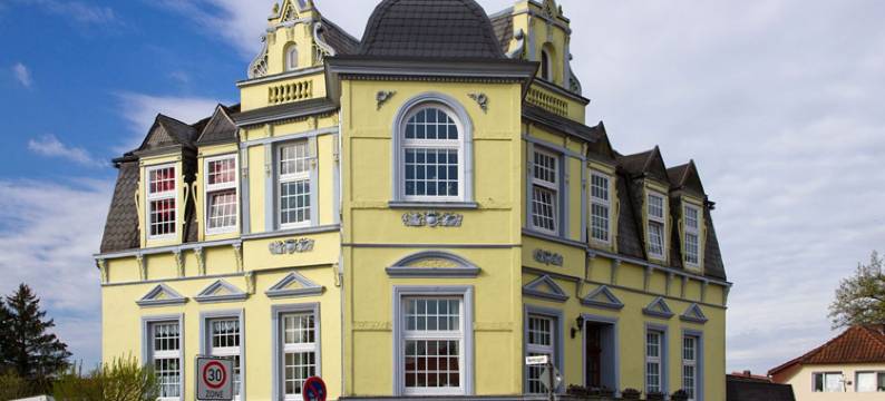 施内费尔丁根别墅酒店(Villa Heideglück früher Hotel Villa Schneverdingen)图片