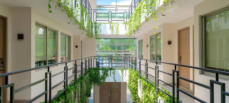 佩卓蓬甘勒格林套房酒店(LeGreen Suite Pejompongan)图片