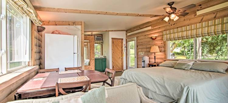 和平的霍里肯工作室，享有洛克河入口！(Peaceful Horicon Studio w/ Rock River Access!)图片