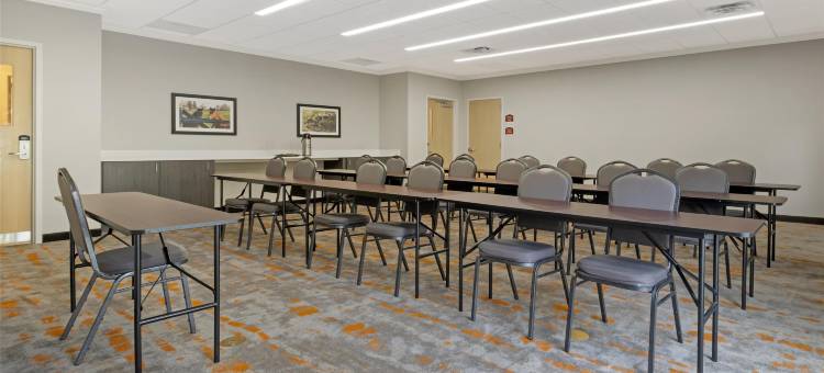 贝斯特韦斯特优质伊丽莎白敦优质套房酒店(Best Western Plus Elizabethtown Inn  Suites)图片