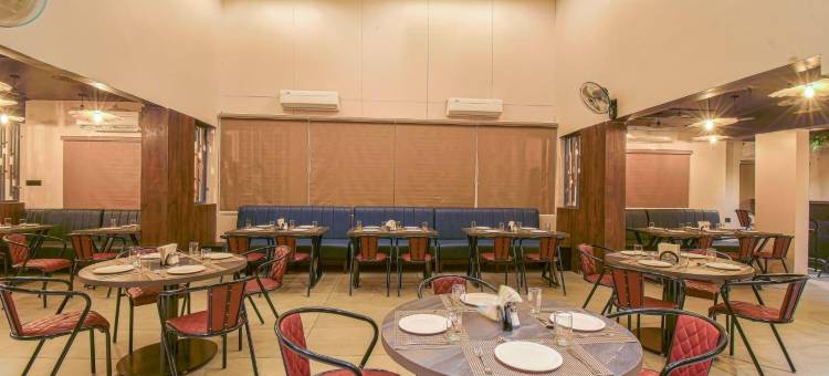 戈尔哈布沃林达文豪华酒店(Hotel Vrindavan Deluxe Kolhapur Near Central Bus Stand)图片