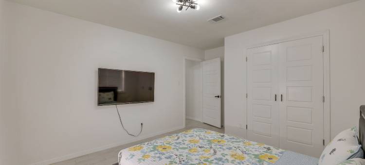 爱丁堡的现代化家庭，只需走半英里就能到达Utrgv！(Modern Home in Edinburg Half-Mi Walk to Utrgv!)图片