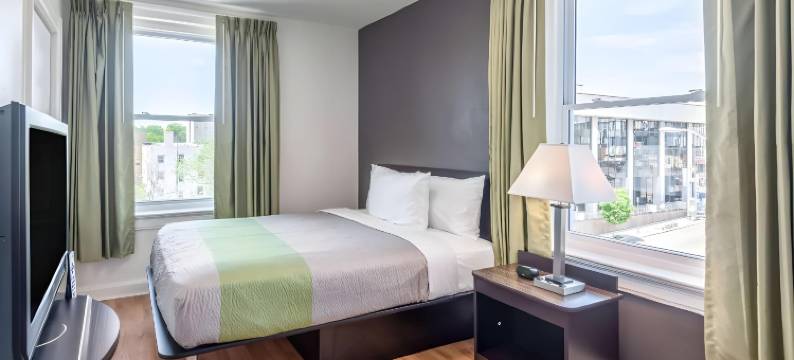 堪萨斯市中心凯艺套房酒店(Quality Inn & Suites Kansas City Downtown)图片