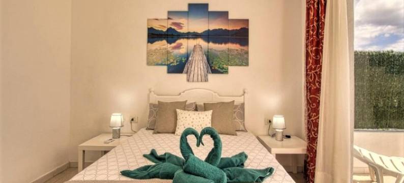 Attic Apartment in Adeje Near Playa Fañabé图片