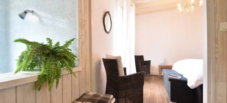 Mansion in Charrin by Loire with Pool图片