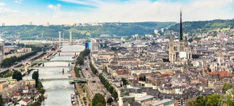 Le Crosne Parking Standing Quiet图片