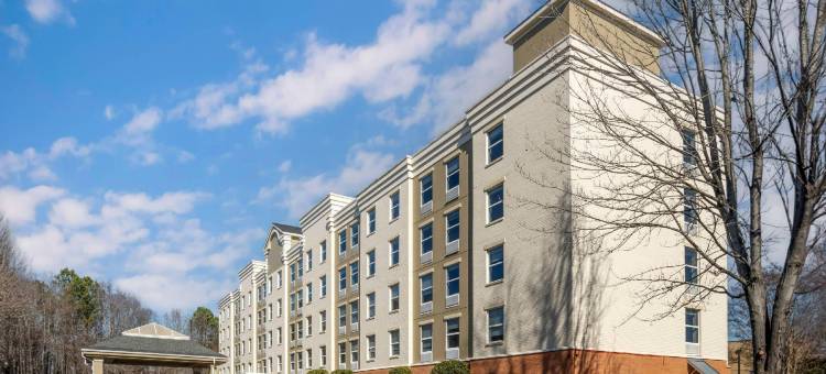 舒适套房酒店 - 近伯克戴尔村 - 亨特斯维尔(Comfort Suites Near Birkdale Village- Huntersville)图片