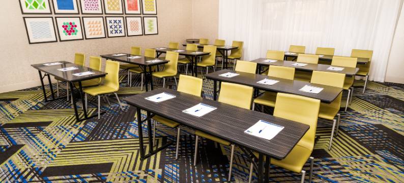 拉斯维加斯西南春泉智选假日套房酒店(Holiday Inn Express & Suites LAS VEGAS SW – SPRING VALLEY by IHG)图片