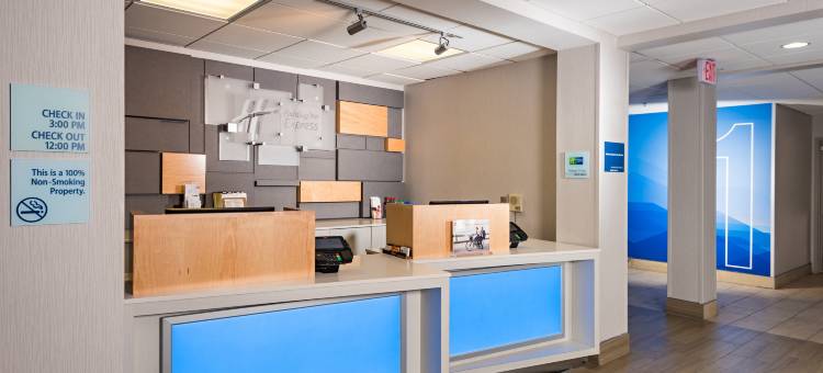 Holiday Inn Express 皮奥里亚北 - 格伦代尔(Holiday Inn Express Peoria North - Glendale)图片