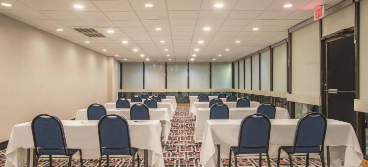 华盛顿地铁首都环带拉昆塔温德姆套房酒店(La Quinta Inn & Suites by Wyndham DC Metro Capital Beltway)图片