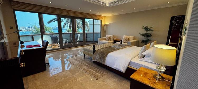 Sparking signature Beach front villa reverera mediterian style in Palm Jumeirah图片