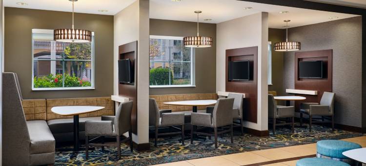 迈尔斯堡I-75和海湾海岸购物中心居家酒店(Residence Inn Fort Myers at I-75 and Gulf Coast Town Center)图片