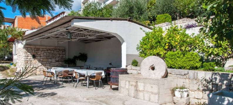 尼古拉公寓客房酒店(Apartments and Rooms Nikola)图片