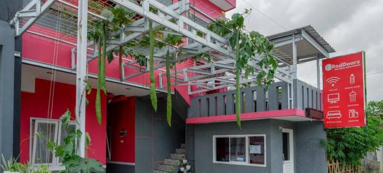 红多兹酒店-近沃诺索博门多罗站(RedDoorz Near Terminal Mendolo Wonosobo)图片